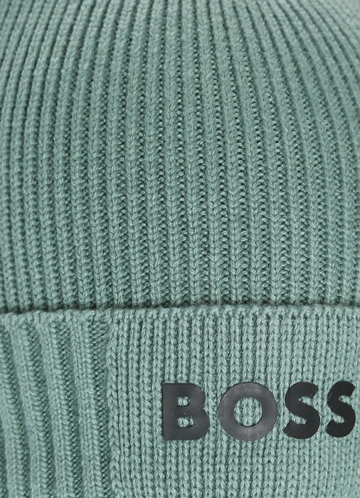 шапка мужская asic_beanie-x  от бренда boss вид слева