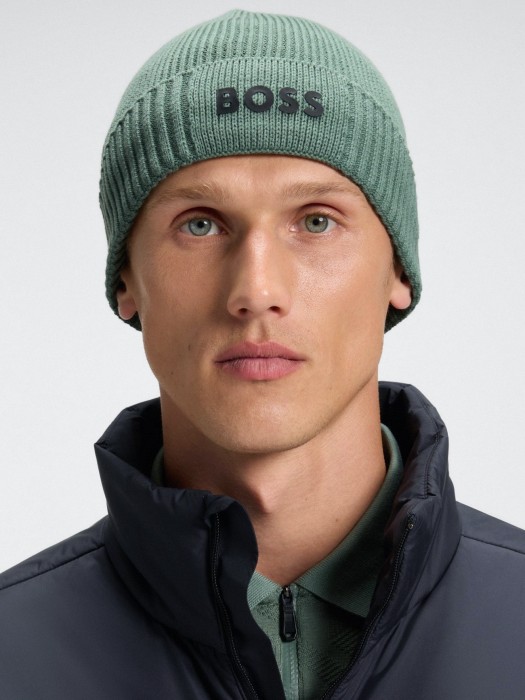 шапка мужская asic_beanie-x  по цене 9900 руб вид справа