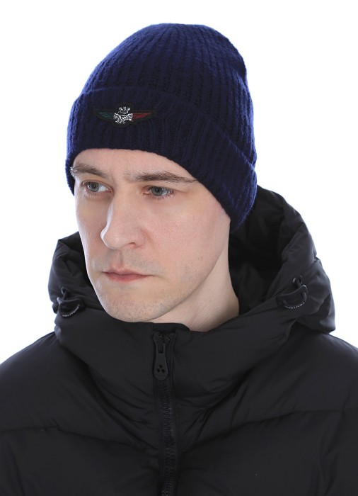 шапка мужская  от бренда aeronautica militare вид слева