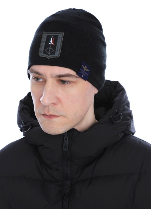 шапка мужская  от бренда aeronautica militare вид слева