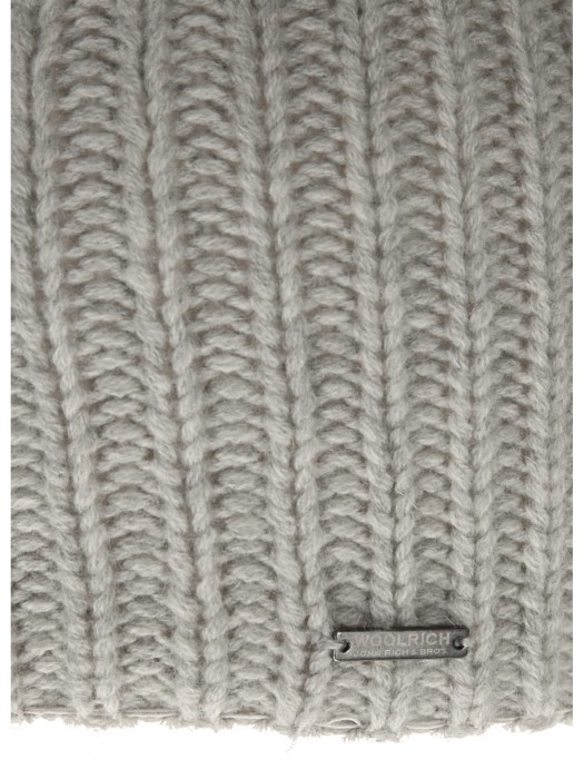 шапка женская cmere pon pon hat  от бренда woolrich вид слева