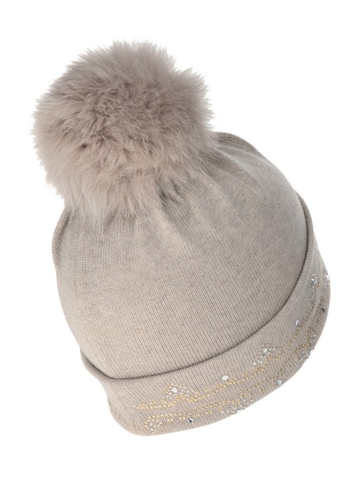 Товар бежевого цвета с внутренней стороны