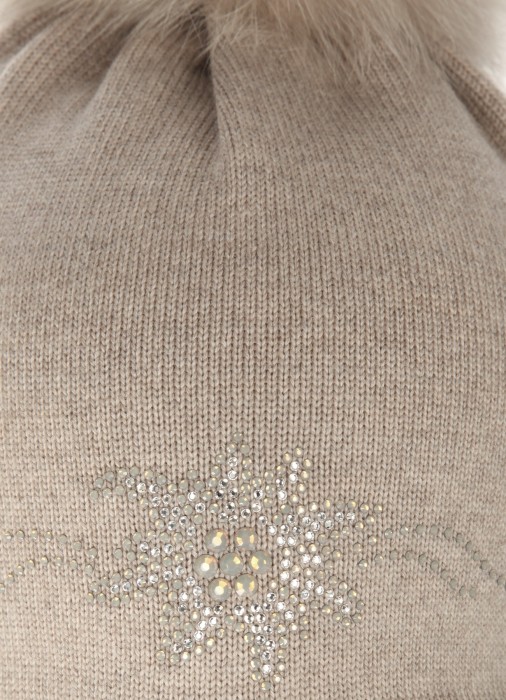 шапка женская ручной работы ella  из проверенных материалов спереди