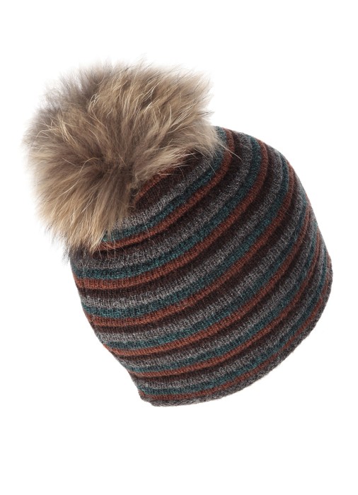 шапка женская shine chic  по цене 3100 руб вид справа