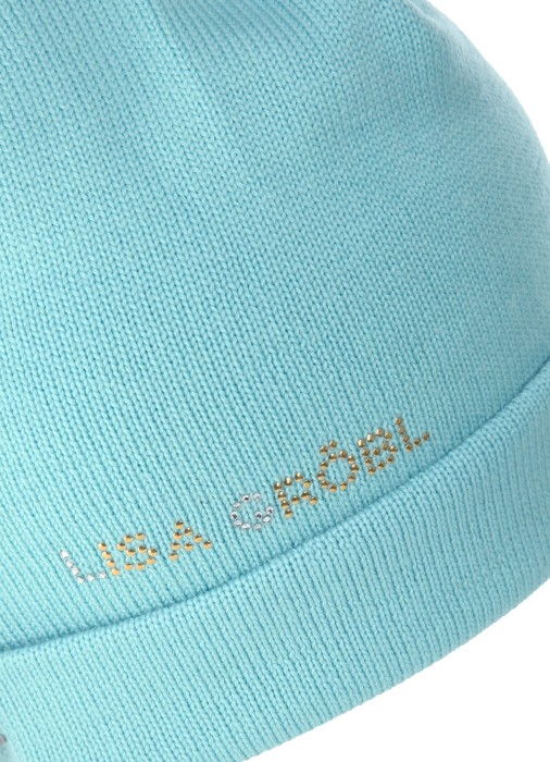 шапка женская stern  универсального стиля с лицевой стороны