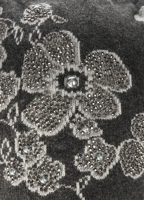 шапка женская  из австрии вид сбоку