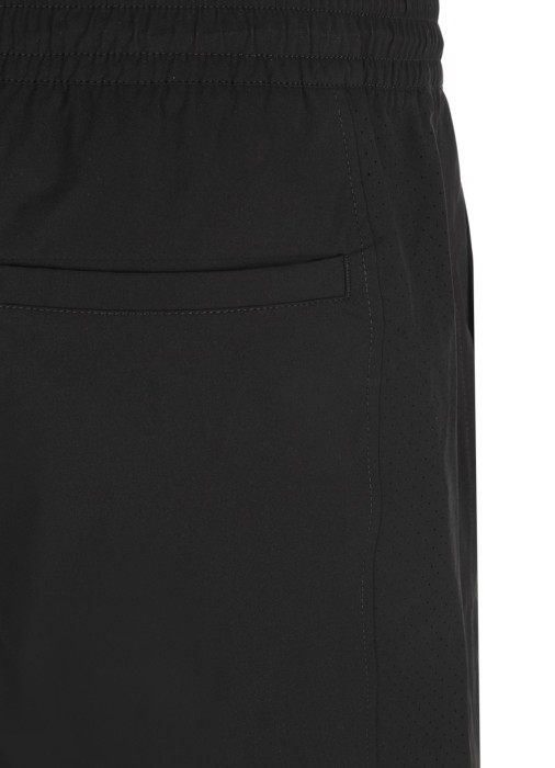 Товар черного цвета с внутренней стороны