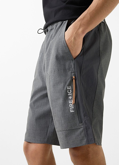 Товар серого цвета с внутренней стороны