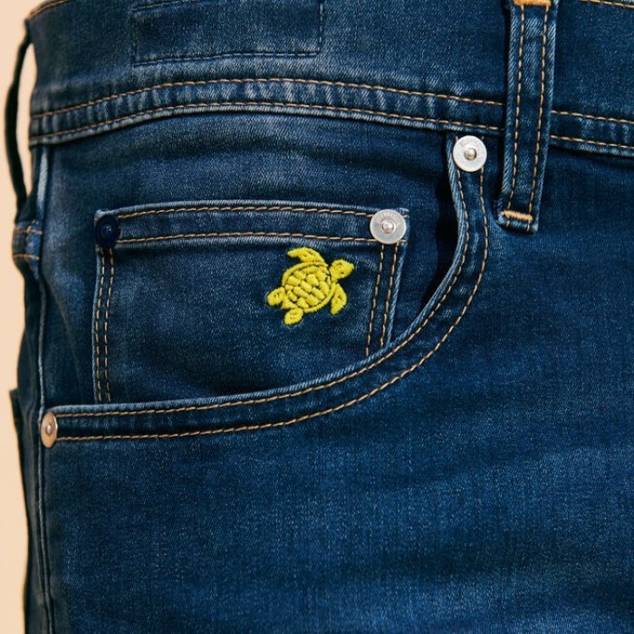 Товар голубого цвета с внутренней стороны