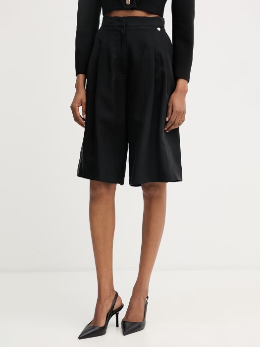 шорты женские  делового стиля с лицевой стороны