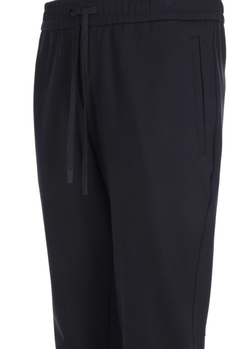 Товар синего цвета с внутренней стороны