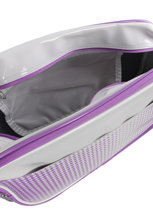 Товар фиолетового цвета с внутренней стороны