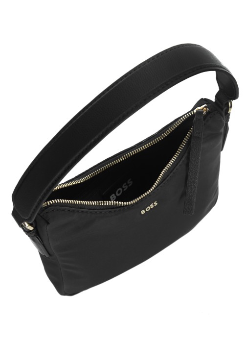 Товар черного цвета с внутренней стороны