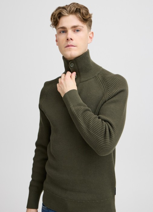 Товар зеленого цвета с внутренней стороны