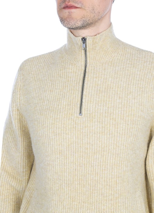 свитер мужской  от бренда blend вид слева