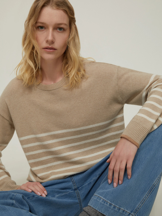 свитер женский pippo penny black из италии вид сбоку