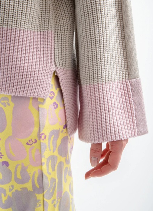 свитер женский rebutia  из шерсти спереди