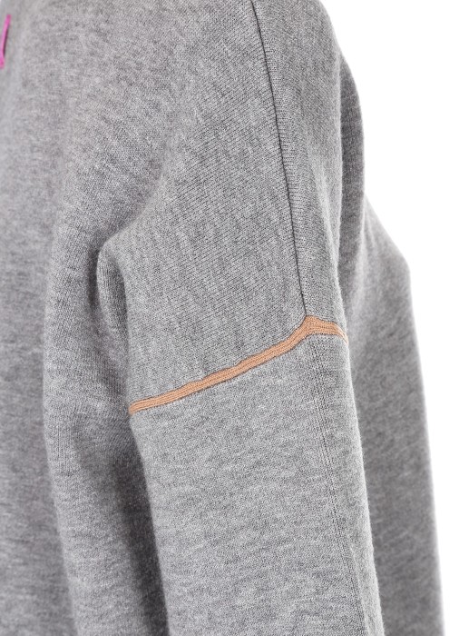 свитер женский  из полиэстера спереди