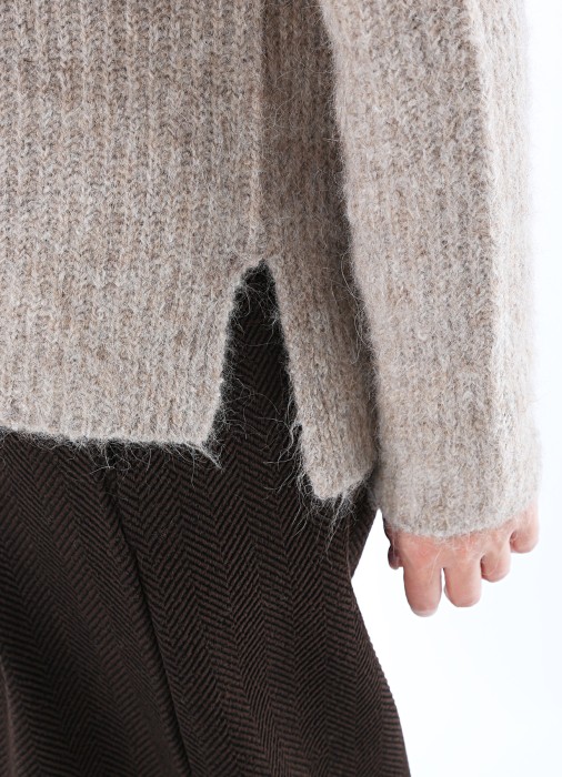 свитер женский  по цене 21360 руб вид справа