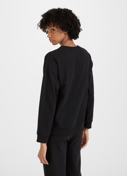 Товар черного цвета с внутренней стороны