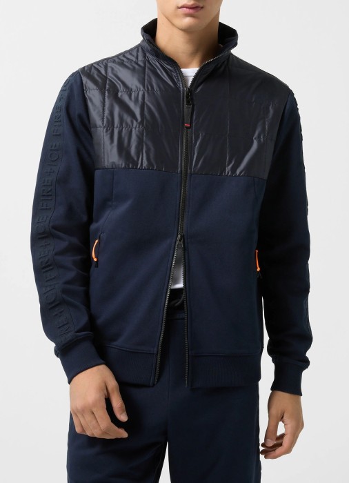 Товар синего цвета с внутренней стороны