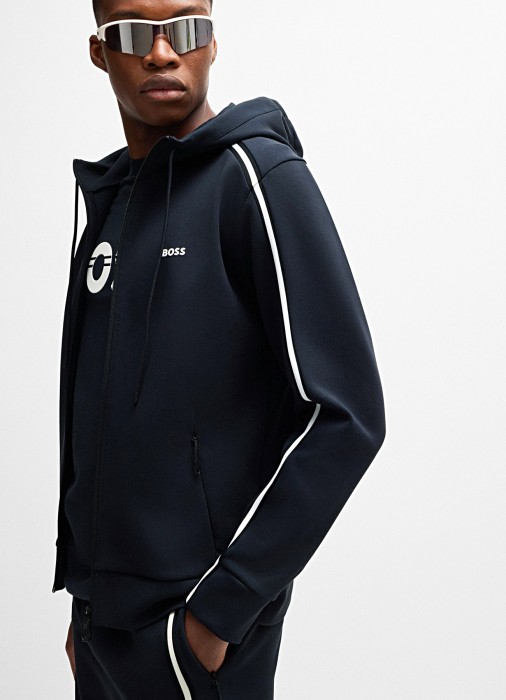 Товар синего цвета с внутренней стороны