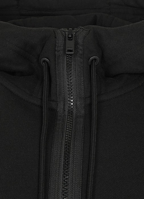 Товар черного цвета с внутренней стороны