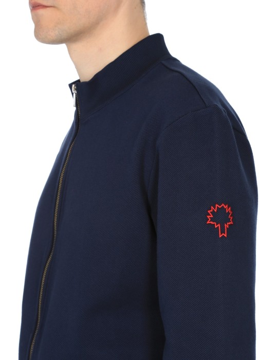 Товар синего цвета с внутренней стороны