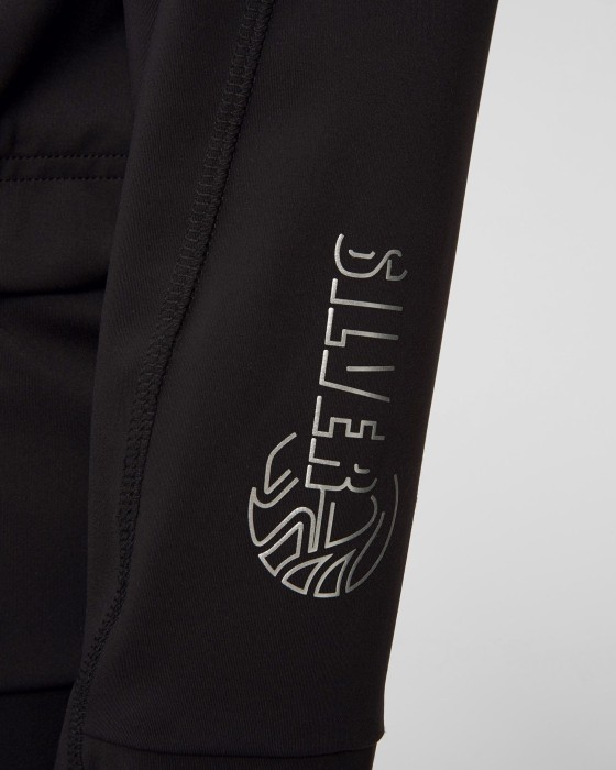 Товар черного цвета с внутренней стороны