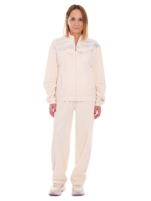 Товар бежевого цвета с внутренней стороны