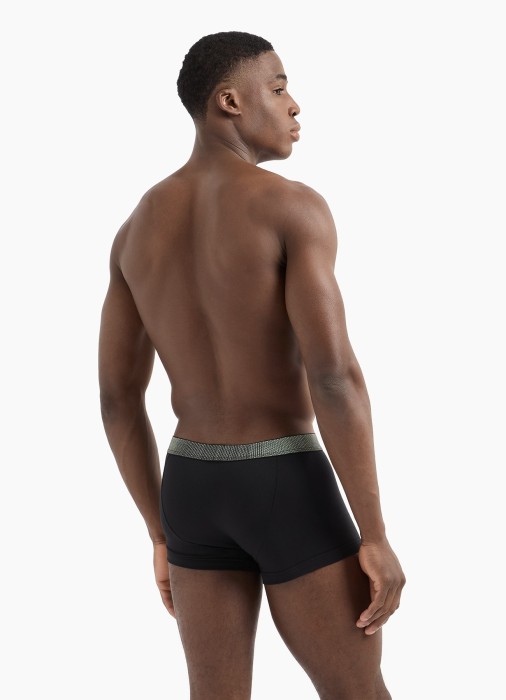 Товар синего цвета с внутренней стороны