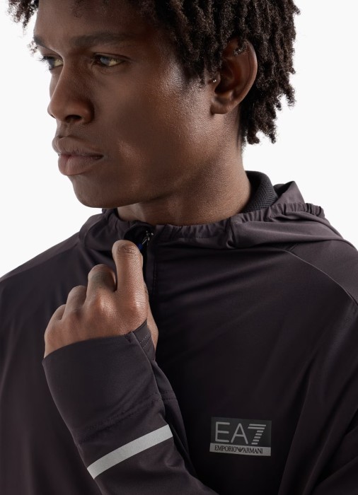 ветровка мужская dynamic от бренда ea7 emporio armani вид слева