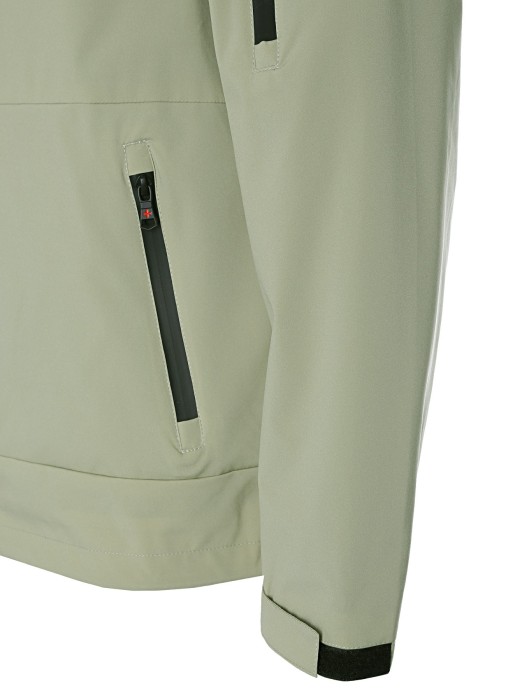 ветровка мужская  по цене 25500 руб вид справа