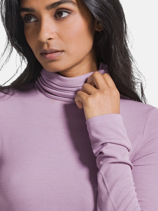 водолазка женская  по цене 12900 руб вид справа