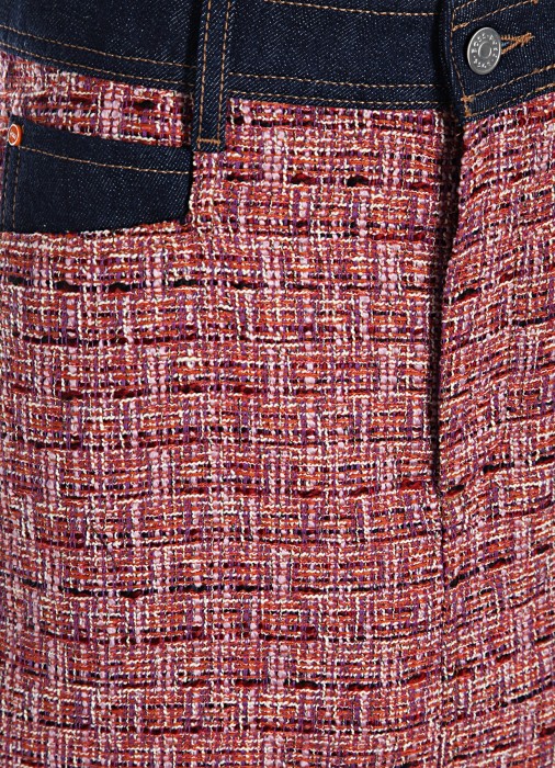 Товар бордового цвета с внутренней стороны