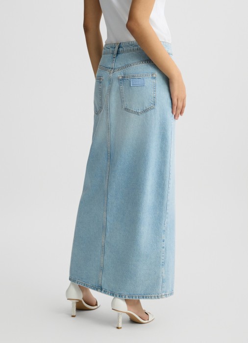 Товар голубого цвета с внутренней стороны