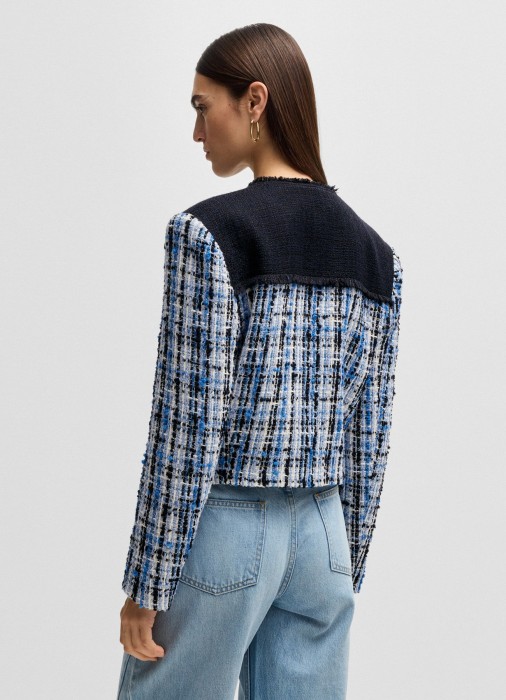 Товар синего цвета с внутренней стороны