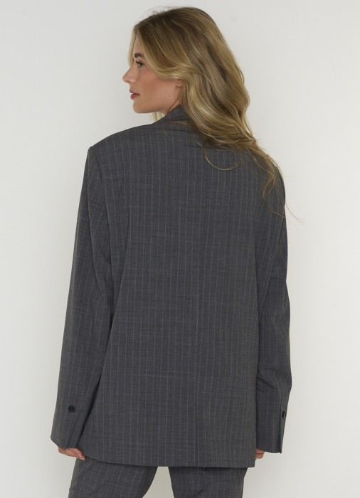 жакет женский oversize  из проверенных материалов спереди
