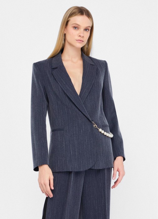 жакет женский  из полиэстера спереди