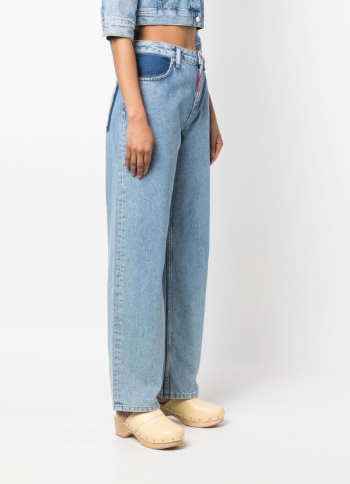 Товар голубого цвета с внутренней стороны