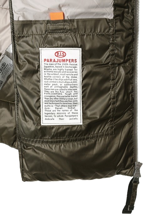 жилет мужcкой jeordie  по цене 43680 руб вид справа