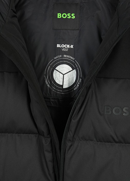 Товар черного цвета с внутренней стороны