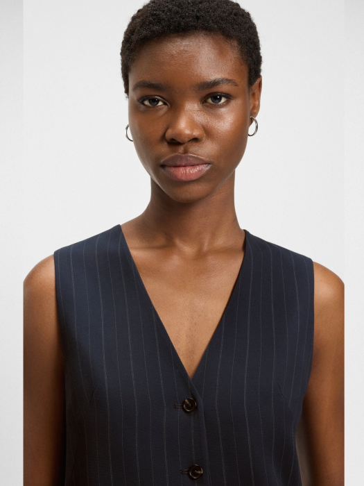 жилет женский julinia  от бренда boss вид слева