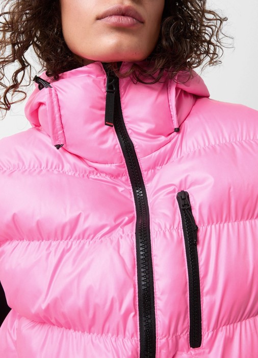 Товар розового цвета с внутренней стороны