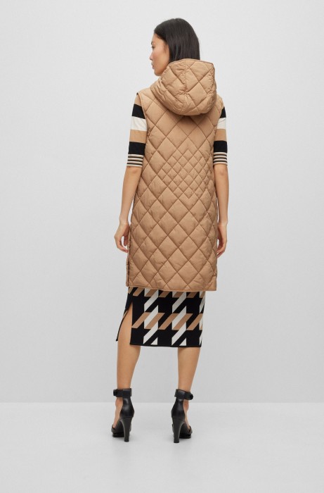 Товар песочного цвета с внутренней стороны