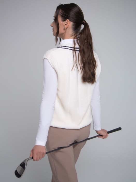 жилет женский  по цене 12600 руб вид справа