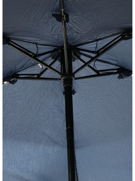 Товар синего цвета с внутренней стороны