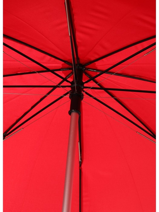 Товар красного цвета с внутренней стороны