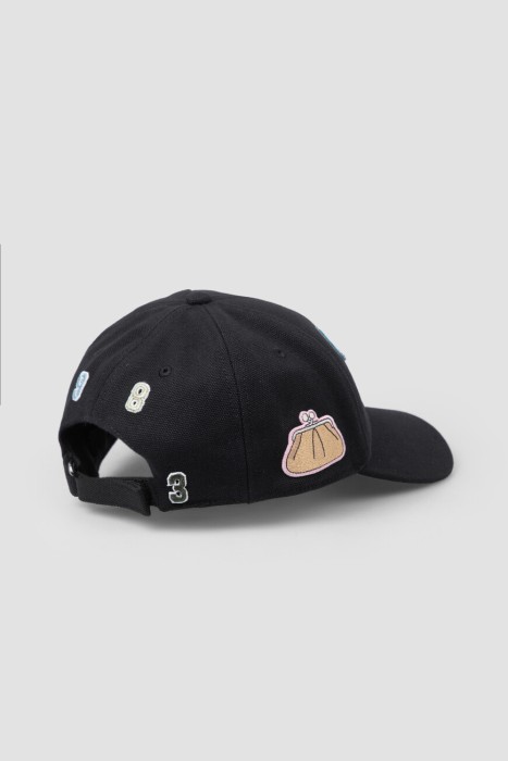 Товар черного цвета с внутренней стороны