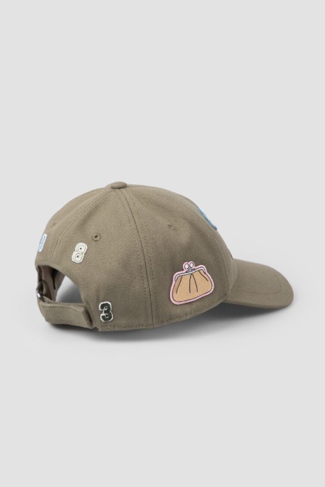 Товар хаки цвета с внутренней стороны